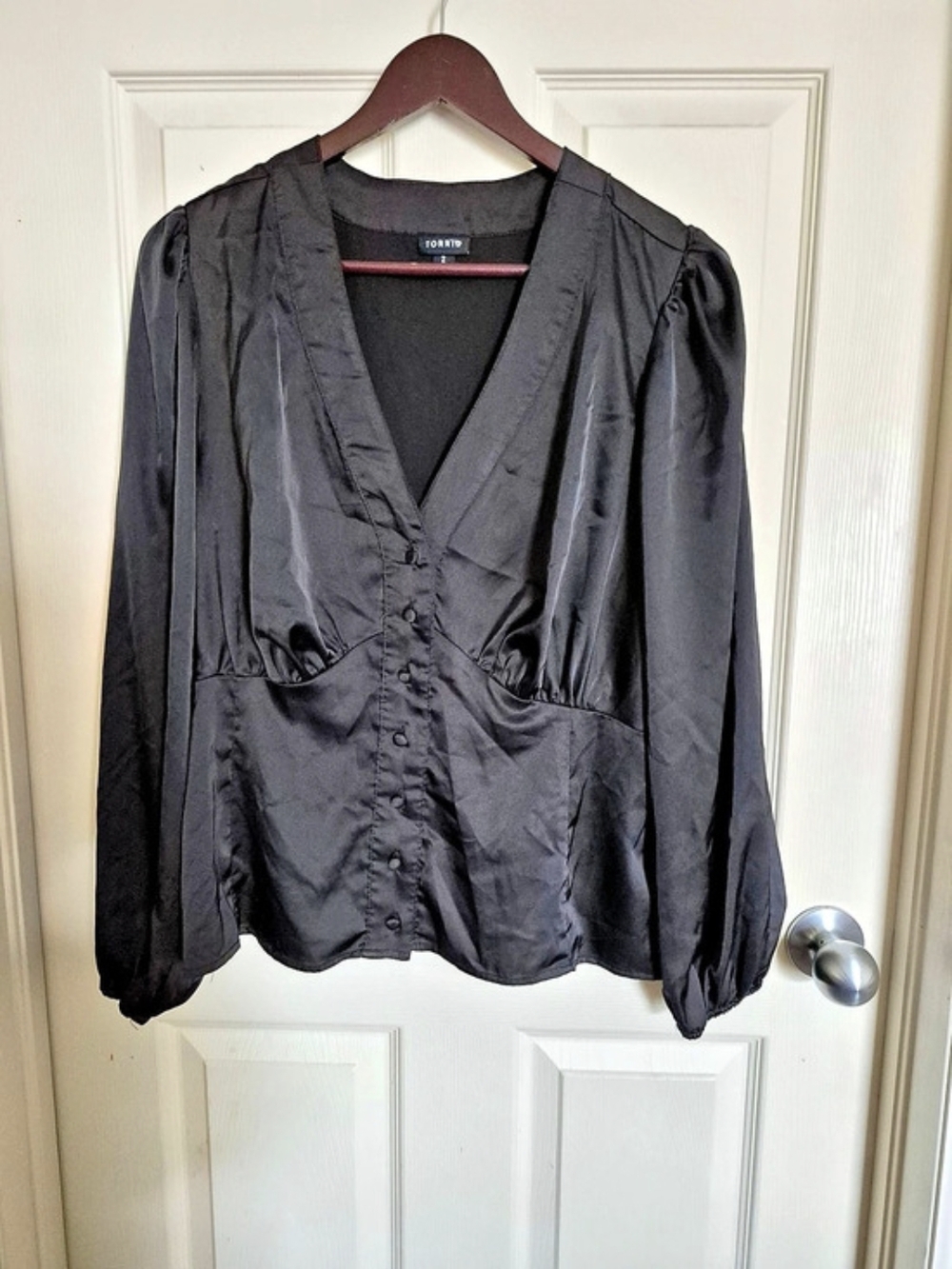 Torrid Satin Button-Front Peplum Blouse Black Size 2